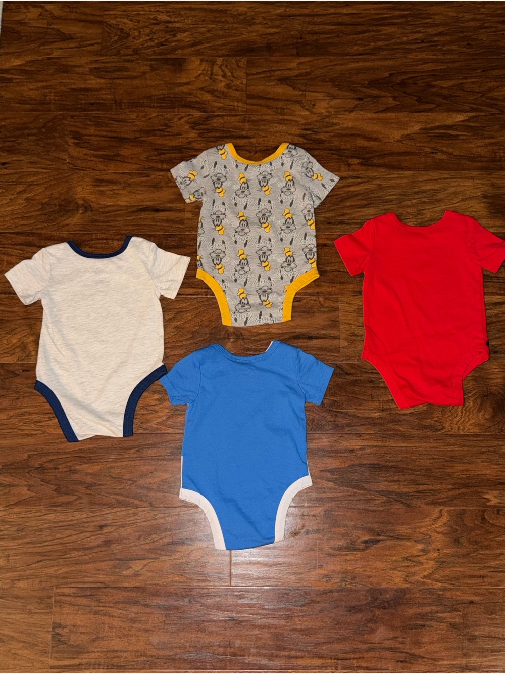 Disney onesie bundle - Picture 4 of 8